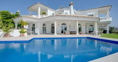 5 bedroom house in Benahavis, Spain