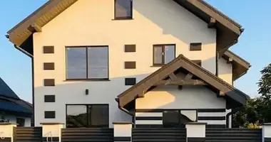 5 room house in Fontanka, Ukraine