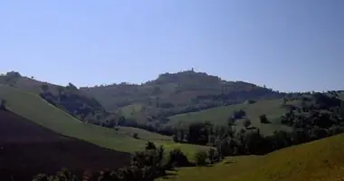 Grundstück in Terni, Italien