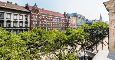 Wohnung 2 Schlafzimmer in Mittelungarn, Ungarn