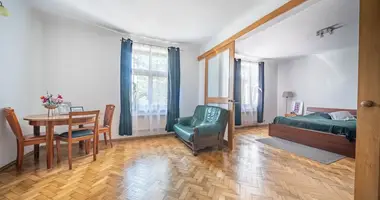 Квартира в Варшава, Польша