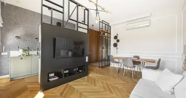 Квартира 3 комнаты в Варшава, Польша