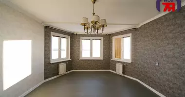 3 room apartment in Bahatyrova, Belarus