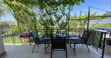 3 bedroom house in Zaljevo, Montenegro