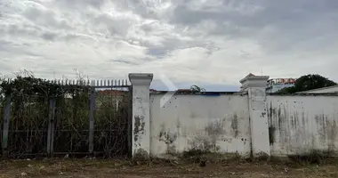 Land in Sangkat Chrang Chamreh Muoy, Cambodia