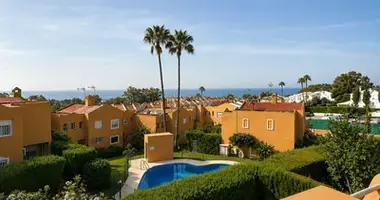 3 bedroom house in Estepona, Spain
