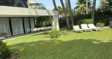 5 bedroom house in Dos Hermanas, Spain
