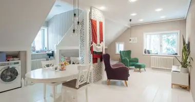 Mieszkanie 4 pokoi w Ryga, Łotwa