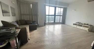 3 room apartment in Tel-Aviv, Israel