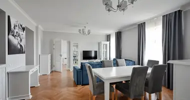 Mieszkanie 4 pokoi w Ryga, Łotwa
