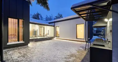 Dom wolnostojący w Kalodziscanski sielski Saviet, Białoruś