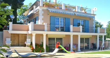 5 bedroom villa in France