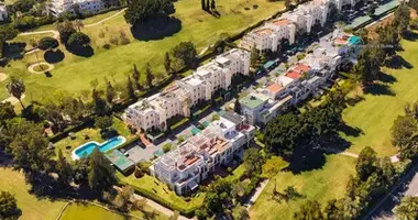2 bedroom apartment in Benahavis, Spain