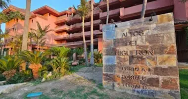 2 bedroom apartment in Benalmadena, Spain