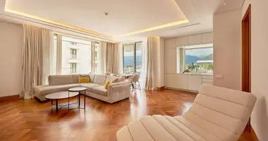 Apartamento 2 habitaciones en Tivat, Montenegro