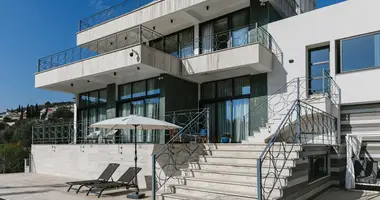 6 bedroom villa in Agios Tychonas, Cyprus