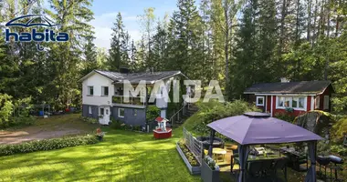 Dom w Helsinki sub region, Finlandia