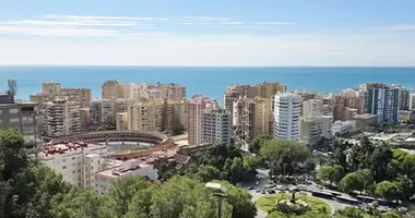 3 bedroom apartment in Malaga, Spain