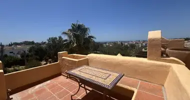 3 bedroom apartment in Estepona, Spain