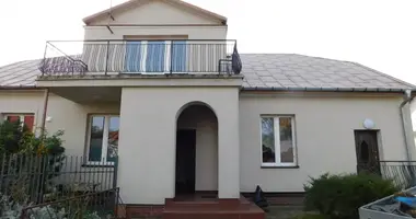 Дом 7 комнат в Варшава, Польша