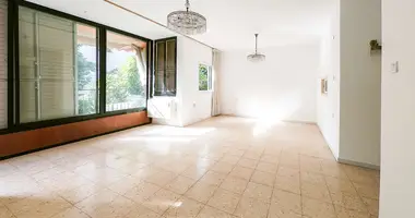 Mieszkanie 3 pokoi w Tel-Awiw, Izrael