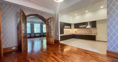 Wohnung 5 zimmer in Riga, Lettland