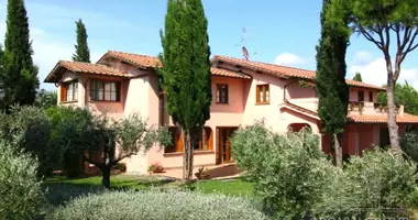 Parcelas 6 habitaciones en Toscana, Italia