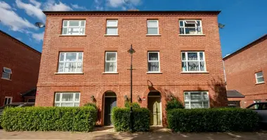 Maison 4 chambres dans Enfield, Royaume-Uni