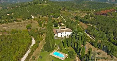 Villa Villa de 9 habitaciones en Userna, Italia