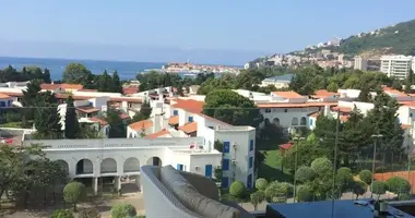 Mieszkanie 5 pokojów w Budva, Czarnogóra