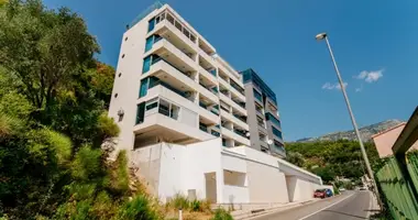 3 bedroom apartment in Boreti, Montenegro