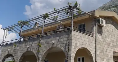 Дом 4 комнаты в Rijeka Rezevici, Черногория