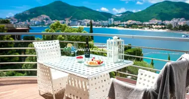 Apartamento 3 habitaciones en Budva, Montenegro