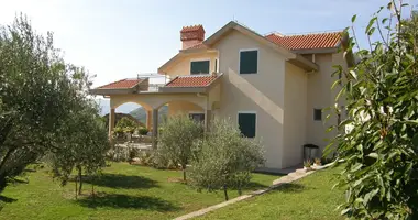 Maison 4 chambres dans Kavac, Monténégro