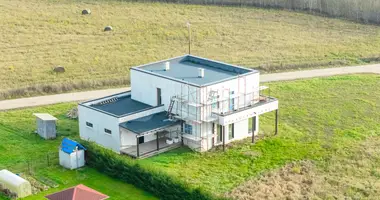 Dom w Incukalna pagasts, Łotwa