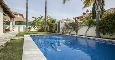 Villa in Abadin, Spanien