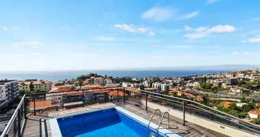 Apartamento 4 habitaciones en Funchal, Portugal
