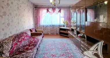 Apartamento 3 habitaciones en Kobriny, Belarús
