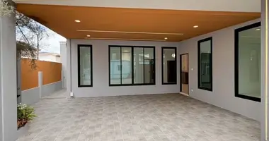 3 bedroom apartment in Si Sunthon, Thailand