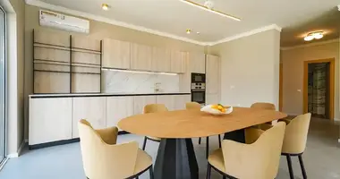 Apartamento 3 habitaciones en , Montenegro