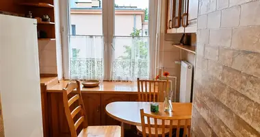 Mieszkanie 5 pokojów w Warszawa, Polska