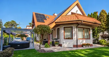 Casa 5 habitaciones en Varsovia, Polonia