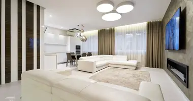 Wohnung 5 zimmer in Minsk, Belarus