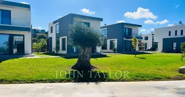 Дом 3 комнаты в Chloraka, Кипр