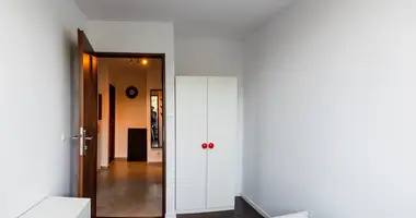 Mieszkanie 4 pokoi w Wrocław, Polska