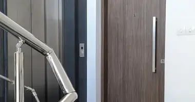 Apartamento 4 habitaciones en Agios Tychonas, Chipre