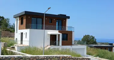 Villa 4 bedrooms in Girne Belediyesi, Northern Cyprus