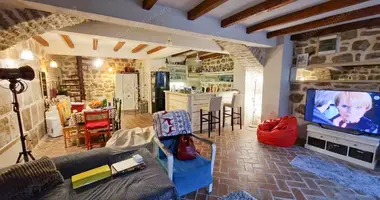 Mieszkanie 3 pokoi w Herceg Novi, Czarnogóra