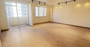 Mieszkanie 3 pokoi w Batumi, Gruzja