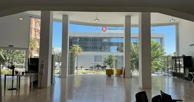 Geschäft 715 m² in Demos Agiou Athanasiou, Zypern
